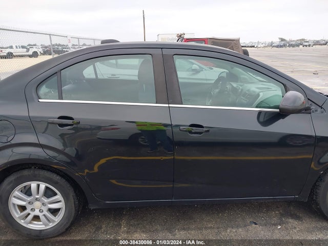 Chevrolet Sonic Lt Auto 2015 1G1JC5SH7F4127639 Image 14