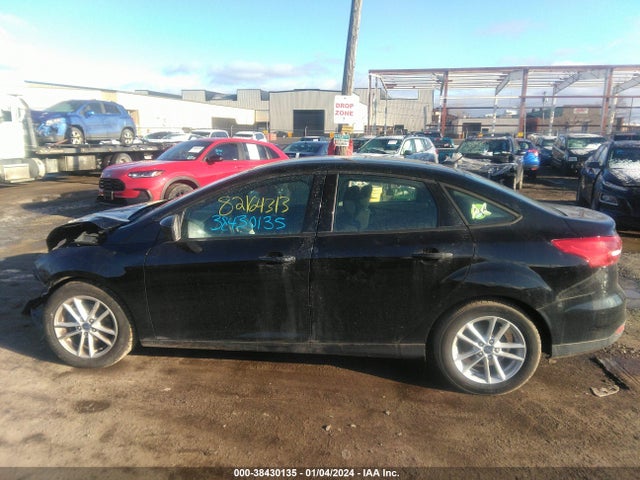 Ford FOCUS SE 2018 1FADP3F22JL318649 Image 14