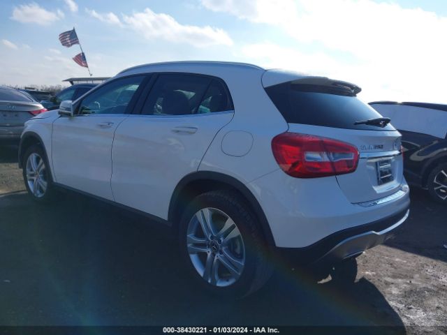 2019 MERCEDES-BENZ GLA 250 WDCTG4GB5KJ565049 Photo 2