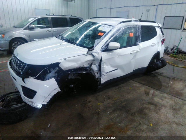 Jeep Compass Latitude 4x4 2018 3C4NJDBB6JT231773 Image 6