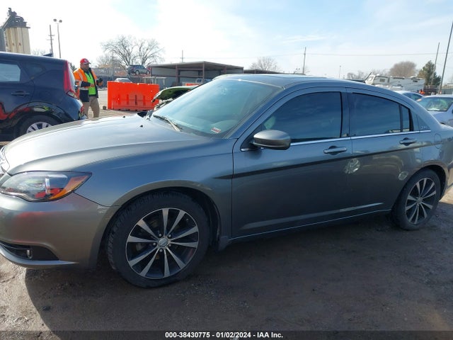 Aukcja sprzedaży 2013 Chrysler 200 Limited, vin: 1C3CCBCGXDN577625, numer aukcji: 38430775