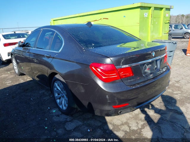 2011 BMW 750I VIN: WBAKA8C51BCY36376