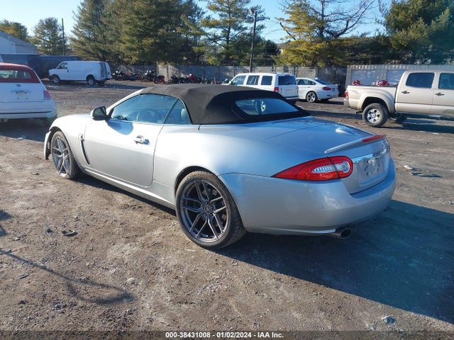 2011 JAGUAR XK SAJWA4GB8BLB42219 Photo 2