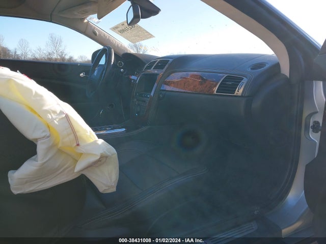 2011 JAGUAR XK SAJWA4GB8BLB42219 Photo 4