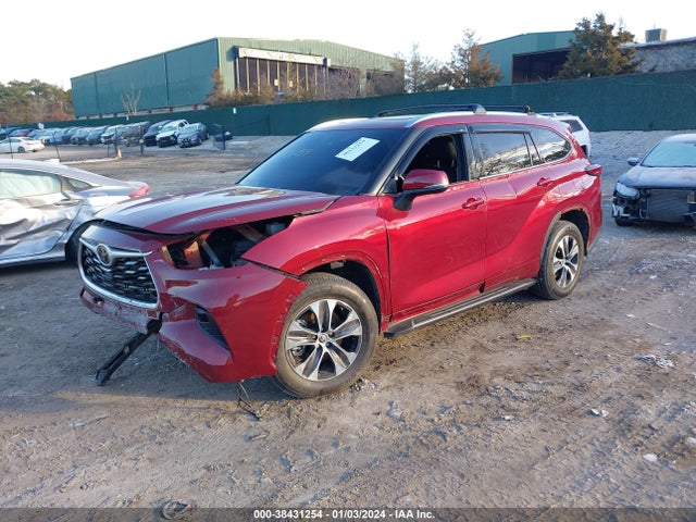 Toyota Highlander Xle 2021 5TDHZRBH8MS116601 Image 2