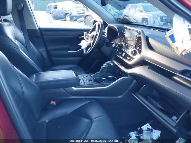 Toyota Highlander Xle 2021 5TDHZRBH8MS116601 Image 5