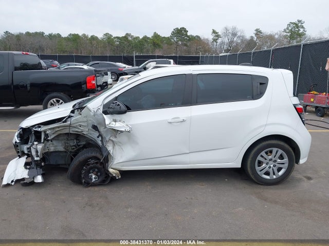 Chevrolet Sonic Lt Auto 2018 1G1JG6SH2J4109486 Image 14