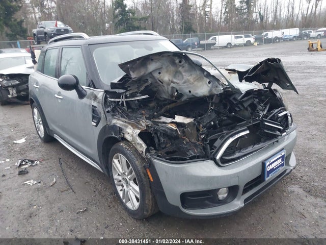 2018 MINI COUNTRYMAN WMZYS7C38J3E07949 Photo 0