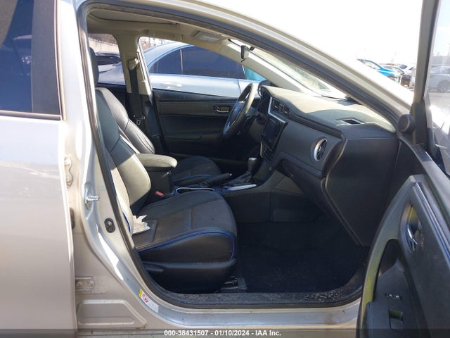 2018 TOYOTA COROLLA SE VIN: 5YFBURHE4JP777550