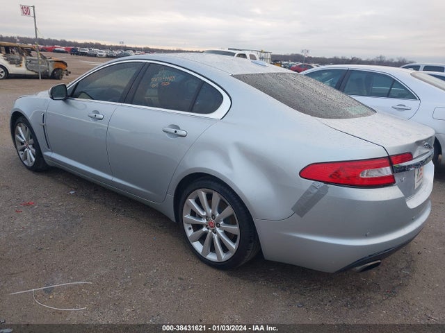 2010 JAGUAR XF SAJWA0GBXALR76531 Photo 2