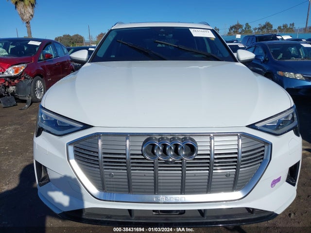 WA1VAAGE8KB009184 Audi E-tron Premium Plus