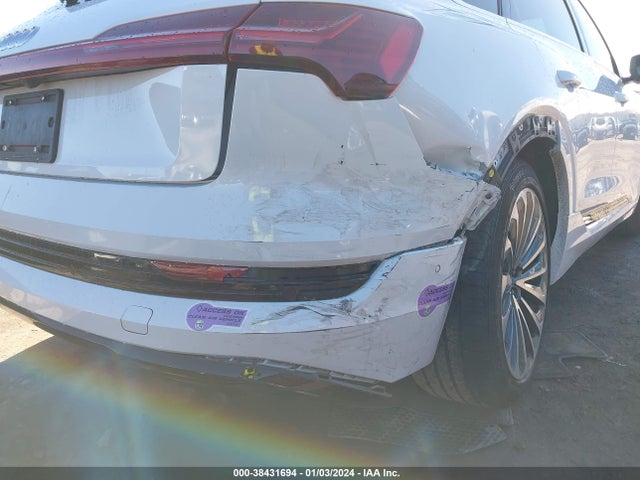 WA1VAAGE8KB009184 Audi E-tron Premium Plus