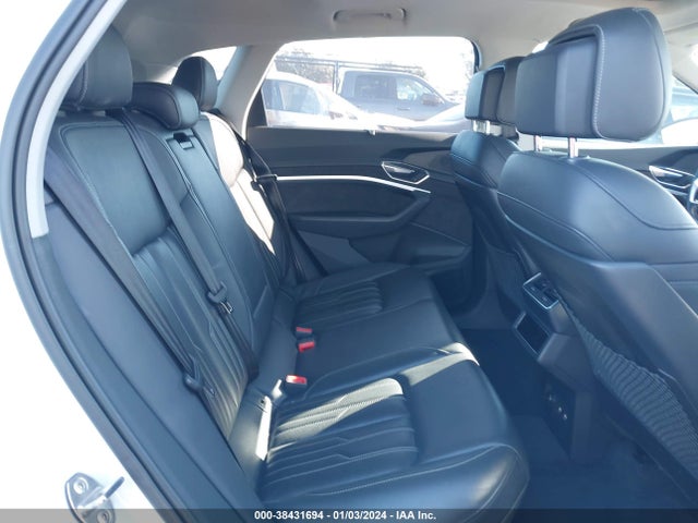 WA1VAAGE8KB009184 Audi E-tron Premium Plus