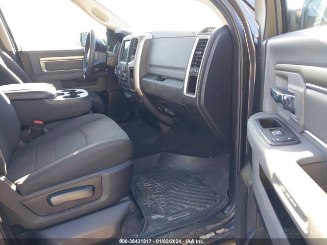 RAM 1500 Classic Warlock Quad Cab 4x2 6'4 Box 2019 1C6RR6GG5KS676607 Image 5