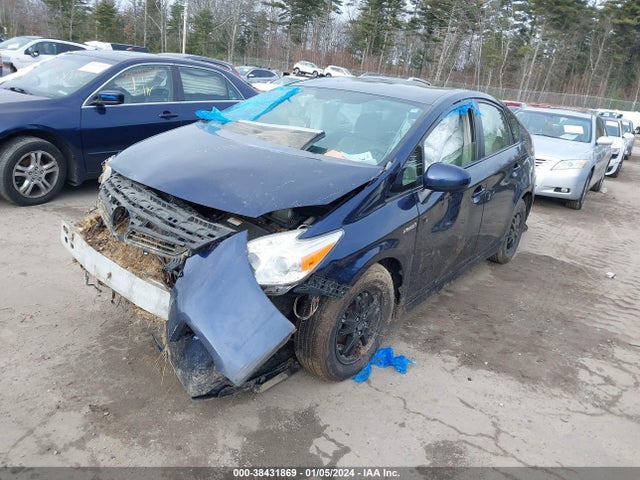 Toyota Prius Two 2014 JTDKN3DU3E1770185 Image 2