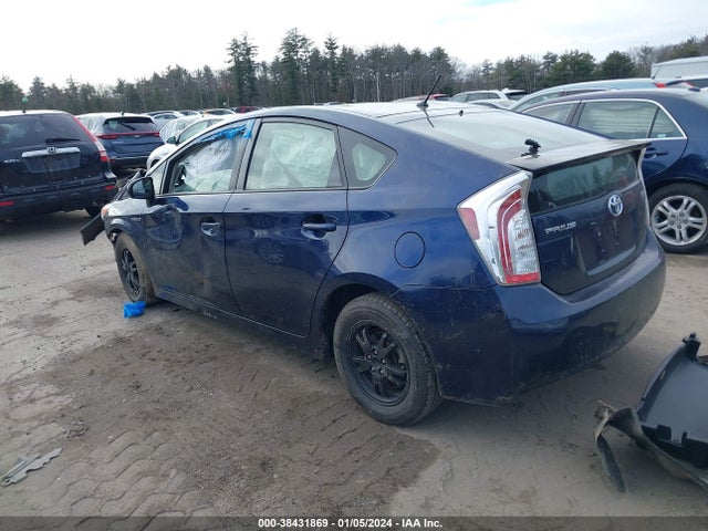 Toyota Prius Two 2014 JTDKN3DU3E1770185 Image 3
