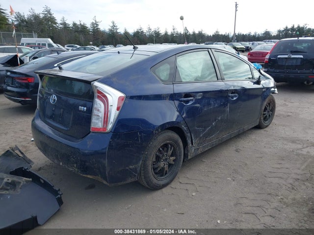 Toyota Prius Two 2014 JTDKN3DU3E1770185 Image 4
