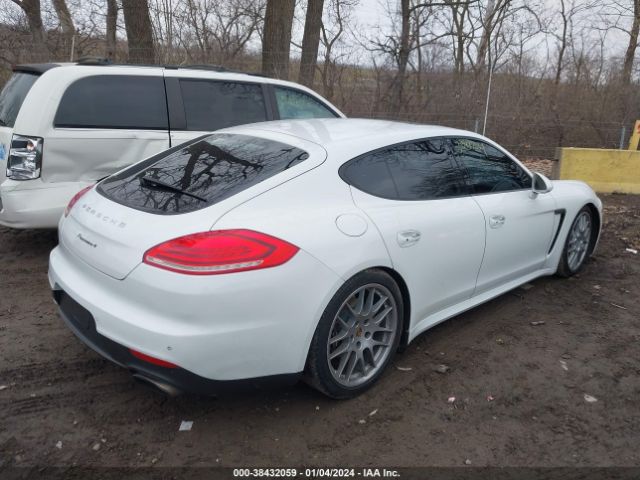 WP0AA2A70FL007465 Porsche PANAMERA 4