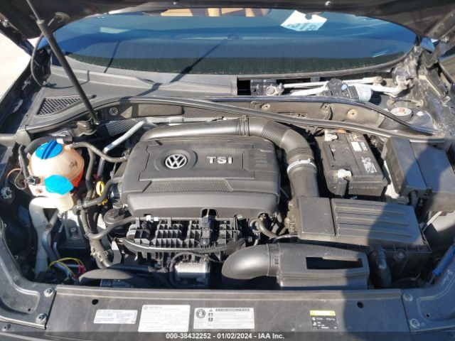 1VWAT7A34HC076003 Volkswagen Passat 1.8t S
