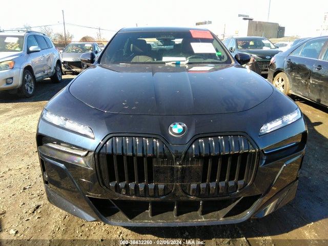 BMW 760i Xdrive 2023 WBA33EJ02PCM34328 Image 12