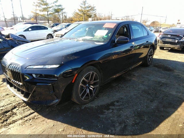 BMW 760i Xdrive 2023 WBA33EJ02PCM34328 Image 2