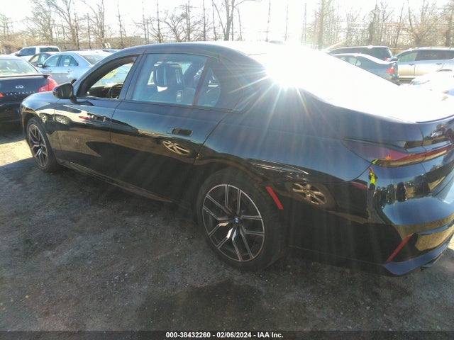 BMW 760i Xdrive 2023 WBA33EJ02PCM34328 Image 3