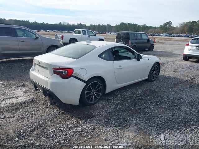 38432261 :رقم المزاد ، JF1ZNAA12H8711403 vin ، 2017 Toyota 86 مزاد بيع