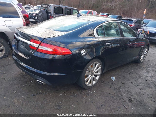 2013 JAGUAR XF SAJWJ0EF9D8S82863 Photo 3