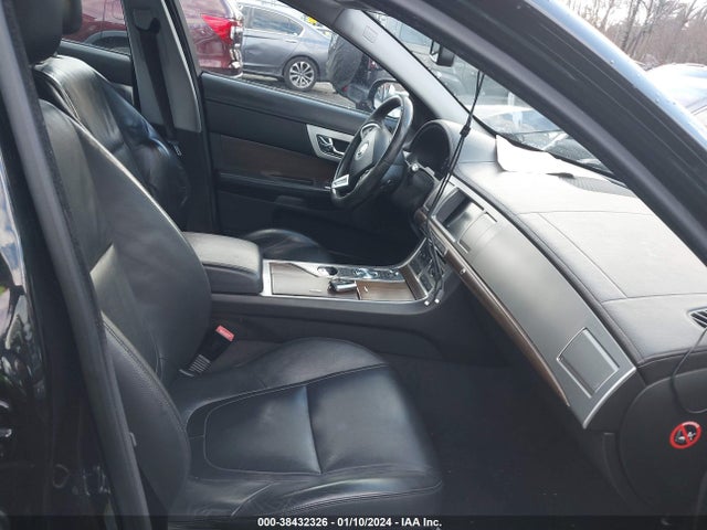 2013 JAGUAR XF SAJWJ0EF9D8S82863 Photo 4