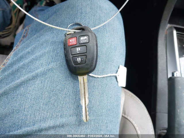 Toyota COROLLA LE 2015 5YFBURHEXFP351708 Image 11