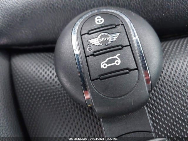 2017 MINI CLUBMAN WMWLU5C34H2E83853 Photo 10