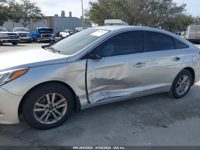 2015 HYUNDAI SONATA SE VIN: 5NPE24AF3FH256672