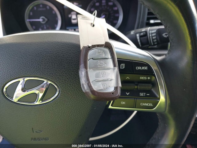 2018 HYUNDAI SONATA SEL VIN: 5NPE34AF2JH679068
