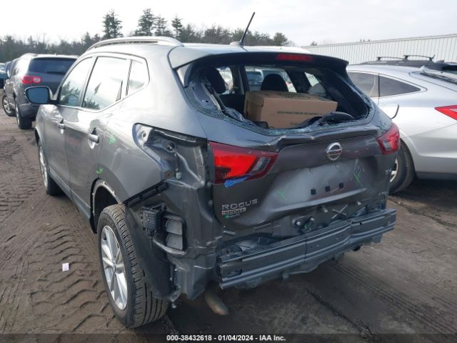 JN1BJ1CP7KW528643 Nissan Rogue Sport Sv