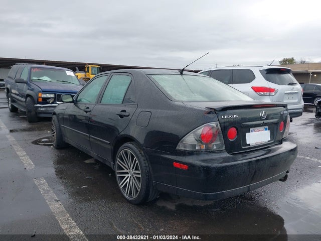 2003 LEXUS IS 300 BASE W/5-SPEED AUTO VIN: JTHBD192630069110