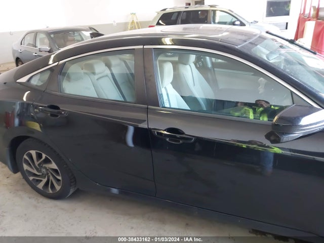 Honda CIVIC EX 2018 2HGFC2F79JH548983 Image 13
