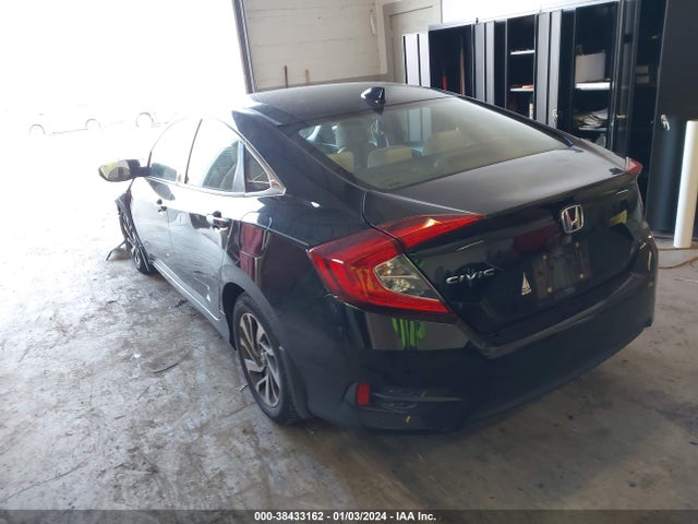 Honda CIVIC EX 2018 2HGFC2F79JH548983 Image 3