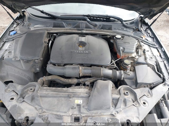 2013 JAGUAR XF SAJWA0ES2DPS74395 Photo 9