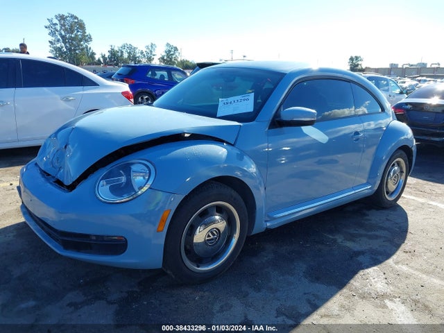 38433296 :رقم المزاد ، 3VWHP7AT6CM625453 vin ، 2012 Volkswagen Beetle 2.5l مزاد بيع