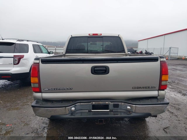 2000 CHEVROLET SILVERADO 1500 LS VIN: 2GCEK19T2Y1286372