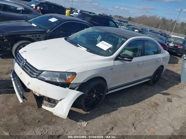 1VWBT7A30FC006547 Volkswagen Passat 1.8t Sport