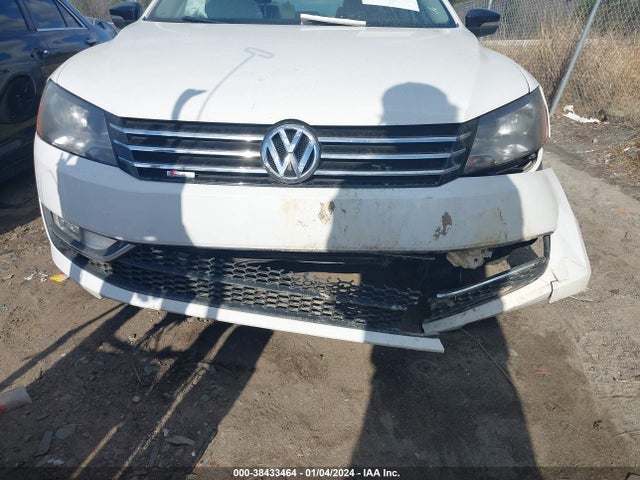 1VWBT7A30FC006547 Volkswagen Passat 1.8t Sport