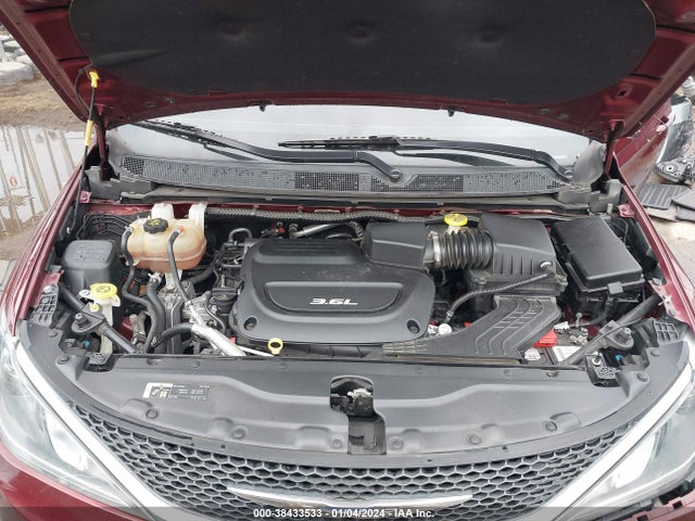 Chrysler Pacifica Touring L 2018 2C4RC1BG8JR149570 Image 10