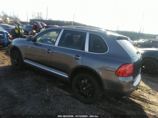 2004 PORSCHE CAYENNE WP1AA29P54LA23998 Photo 2