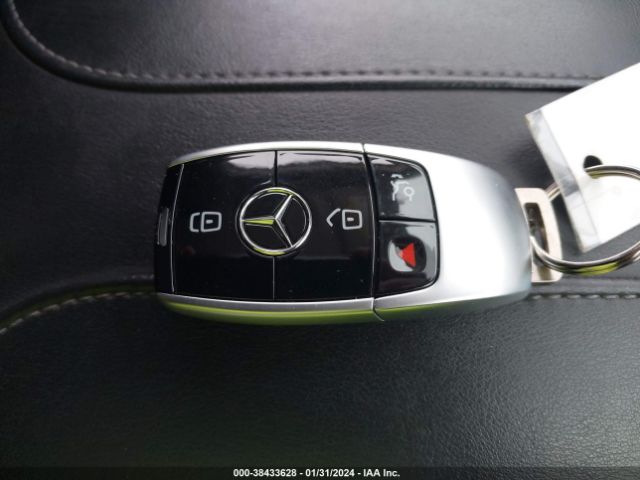 WDDZF4KB6HA076801 Mercedes-Benz E 300 4matic