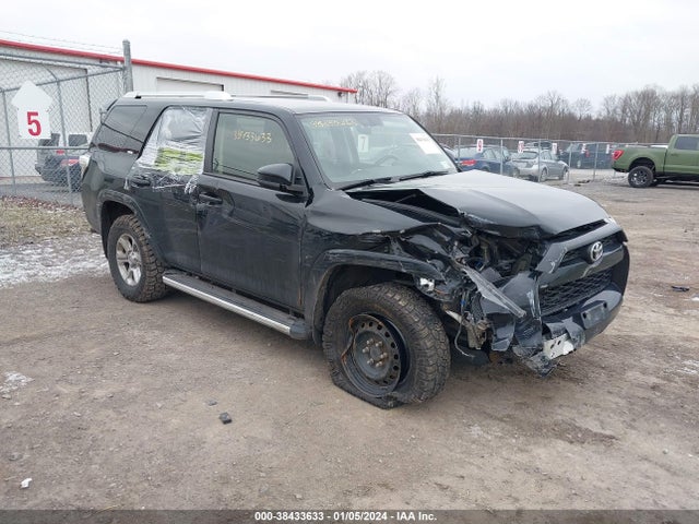 Toyota 4RUNNER SR5 2016 JTEBU5JR2G5319500 Image 1
