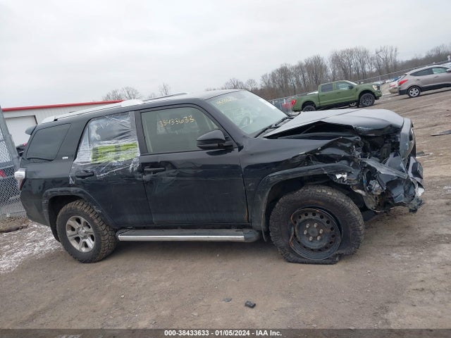 2016 TOYOTA 4RUNNER SR5 VIN: JTEBU5JR2G5319500