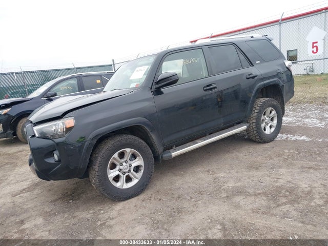 Toyota 4RUNNER SR5 2016 JTEBU5JR2G5319500 Image 2