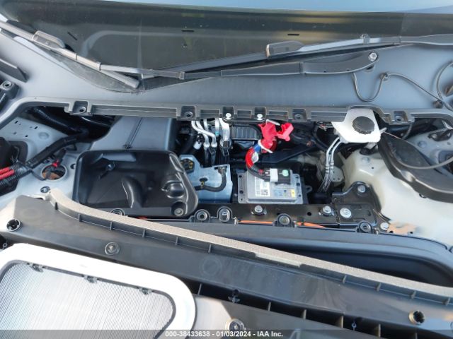2023 TESLA MODEL Y 7SAYGDEE1PA042490 Photo 9