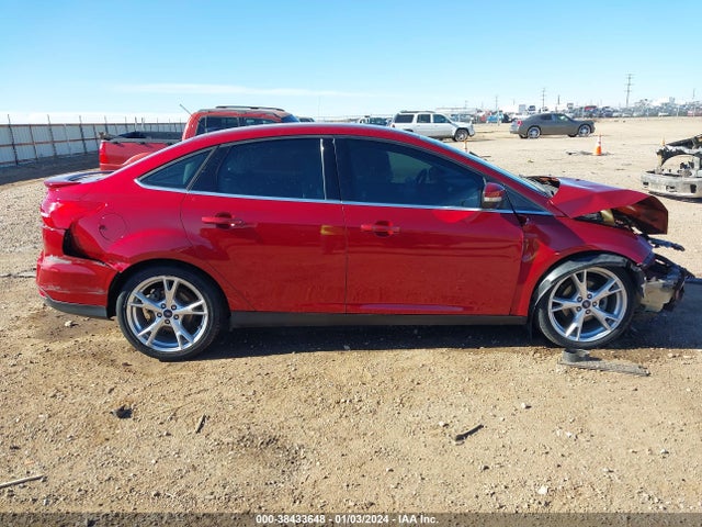 Ford Focus Titanium 2016 1FADP3J29GL297296 Image 13